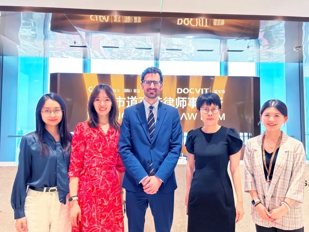 Visita de Jaime Alvargonzález a DOCVIT Law Firm en Pekín